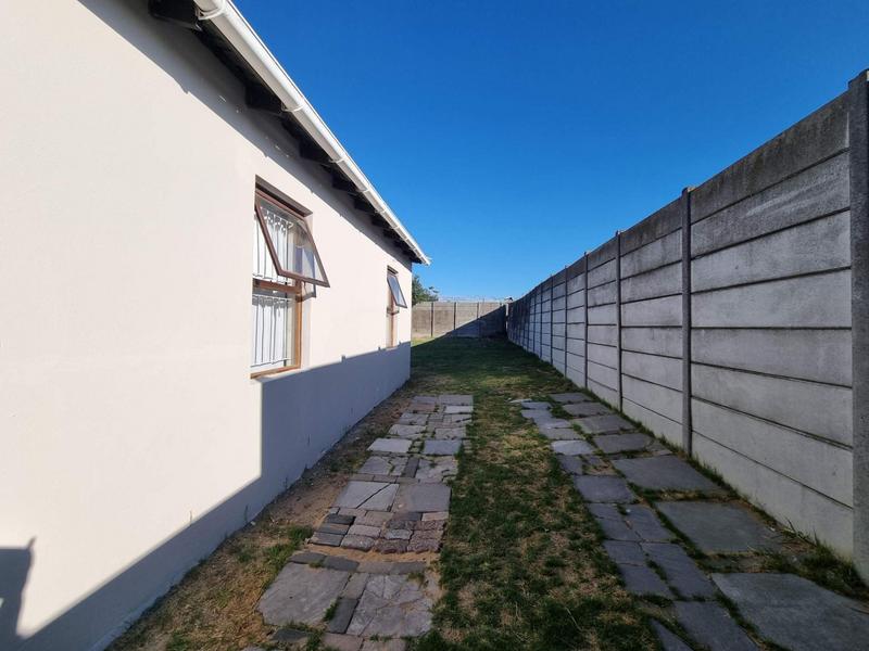 To Let 2 Bedroom Property for Rent in Kleinbegin Western Cape